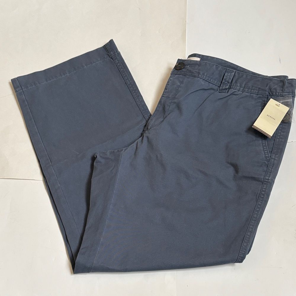 Ladies NWT Merona Contour Fit Straight Mid Rise Yankee Blue Cotton Chinos Sz 18